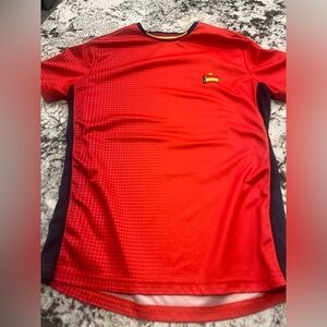 Boys XL Spain jersey in near perfect condition
